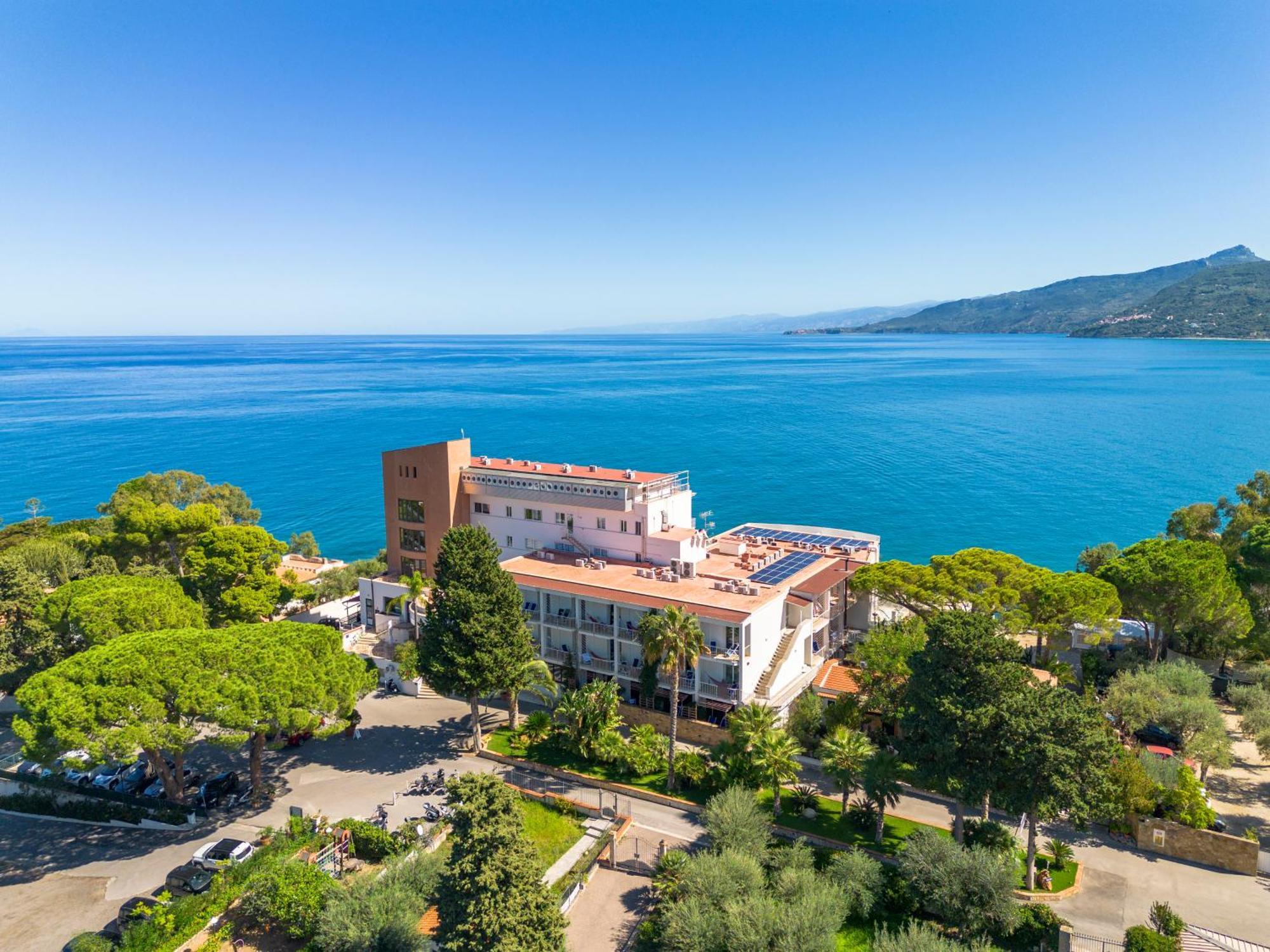 Hotel Kalura Cefalu Bagian luar foto